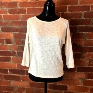 White Long-Sleeved Knit Shirt